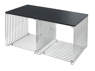 Panton Wire Cube von Montana, Beistelltisch/Couchtisch mit schwarzer Tischplatte und verchromtem Drahtgestell.